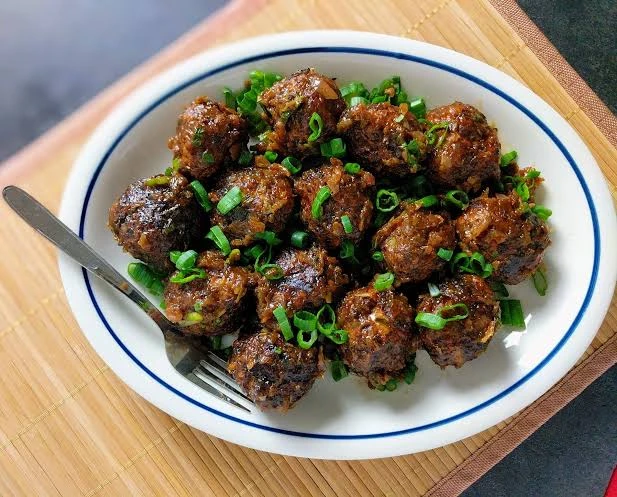VEG MANCHURIAN (DRY/ GRAVY)