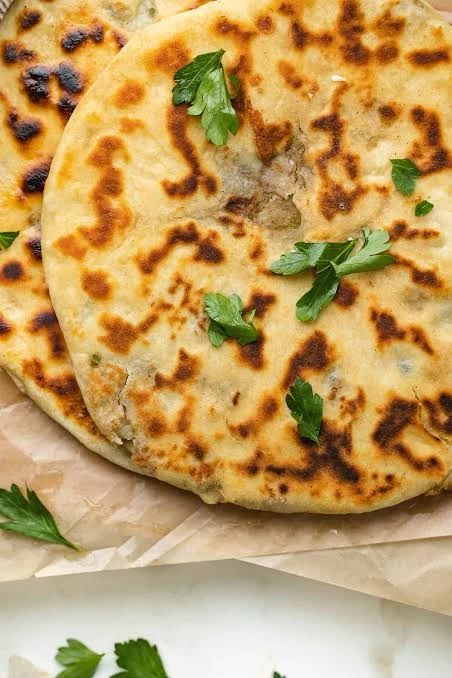 ALOO NAAN